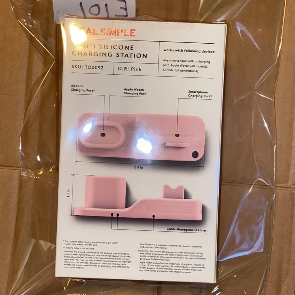 3-in1 Silicone Charging Station NWTs. E101